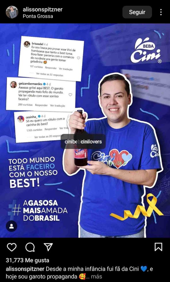 joven-sosteniendo-una-botella-de-cerveza-en-publicacion-de-instagram